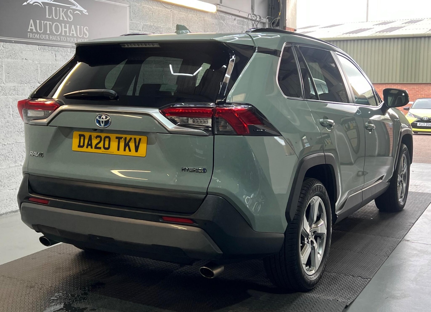 Used Toyota RAV4 2020 for sale - 76377533: Photo 9