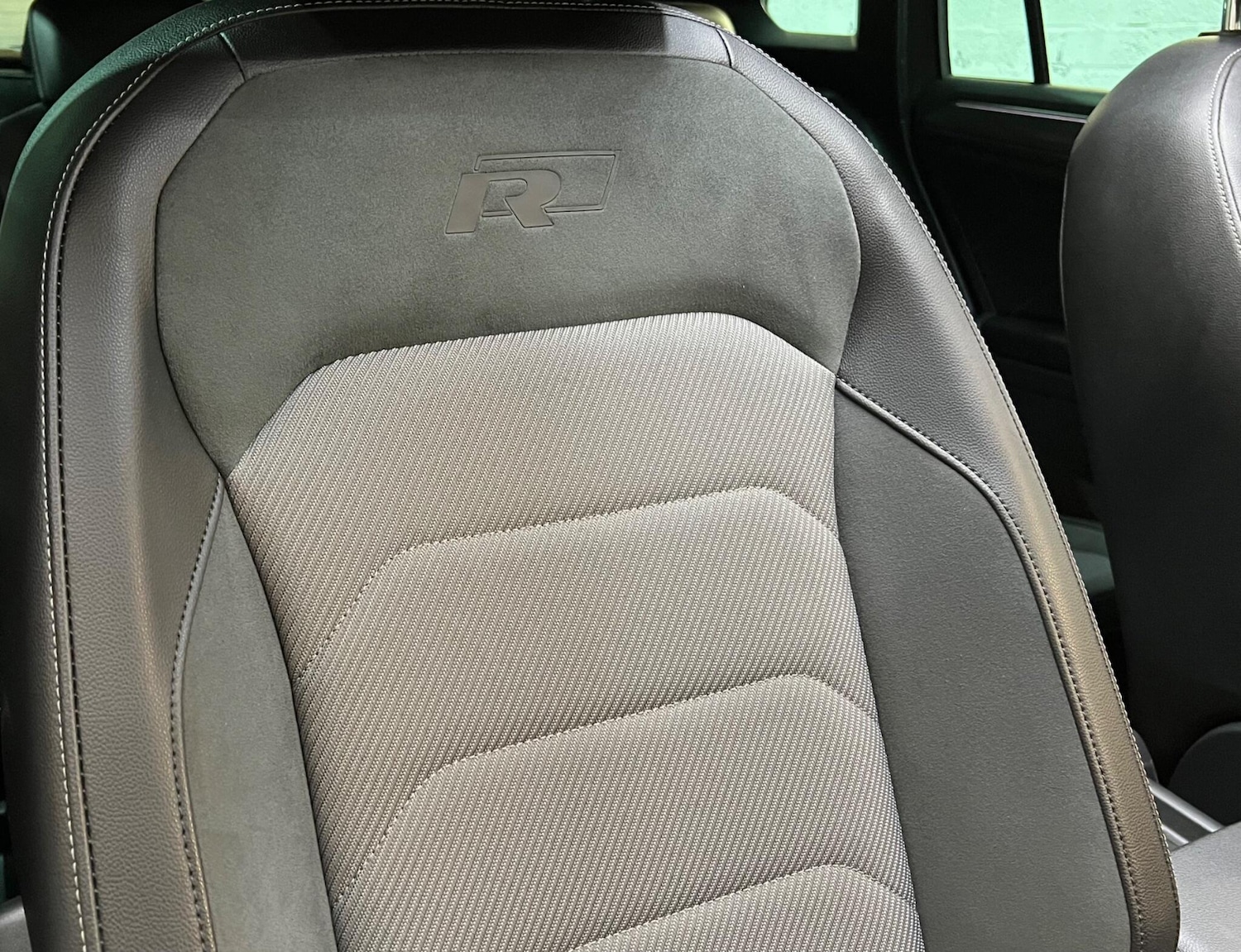 Used Volkswagen Tiguan 2019 for sale - 76849985: Photo 32