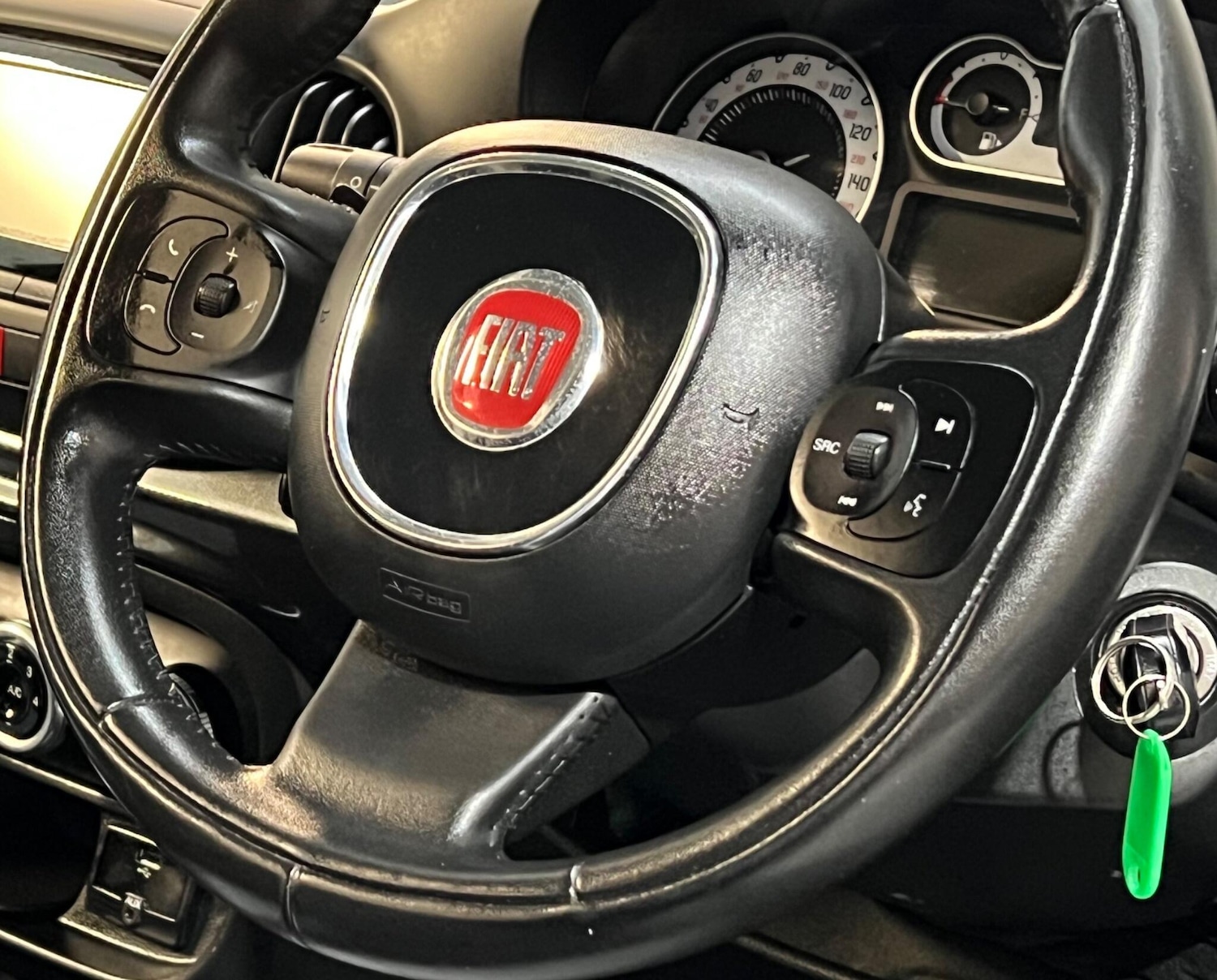 Used Fiat 500L 2014 for sale - 76850331: Photo 23