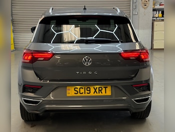 Used Volkswagen T-Roc 2019 for sale - 79395651: Photo