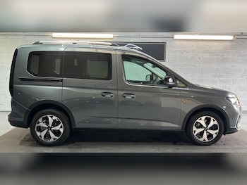 Used Ford Tourneo Connect 2022 for sale - 76315245: Photo 4