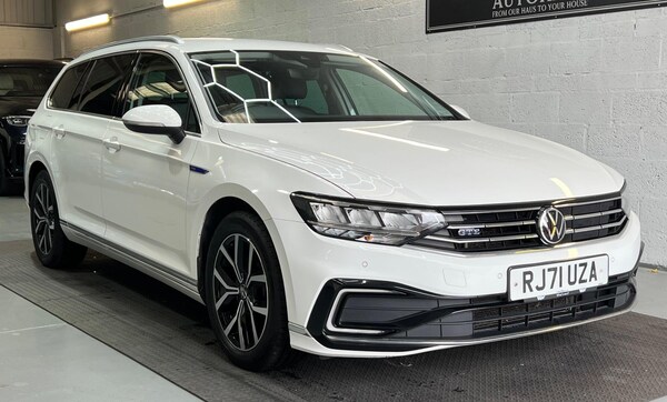 Used Volkswagen Passat 2021 for sale - 76247815: Photo 2