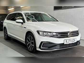 Used Volkswagen Passat 2021 for sale - 76247815: Photo 2