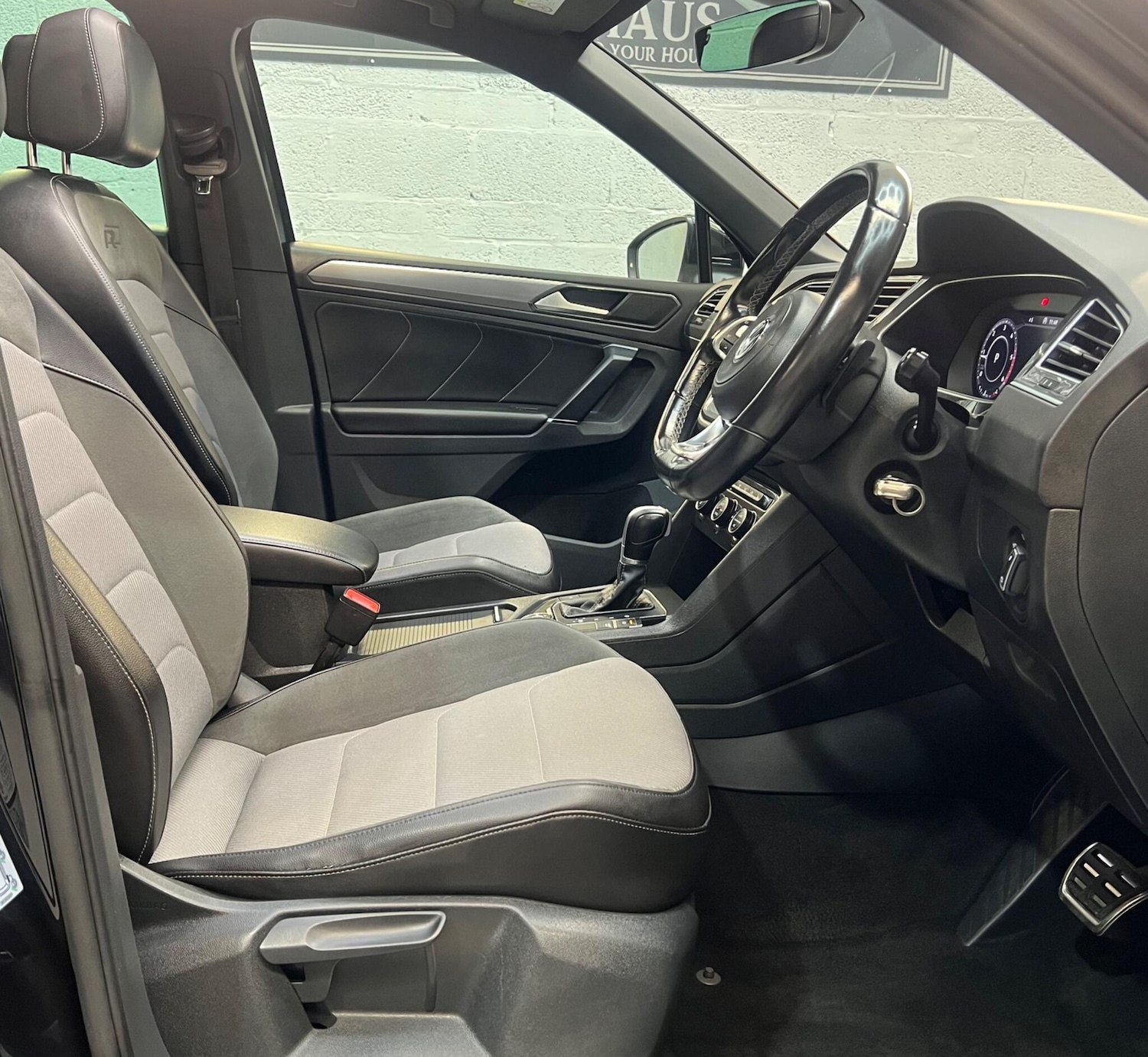 Used Volkswagen Tiguan for sale - 78135742: Photo 11