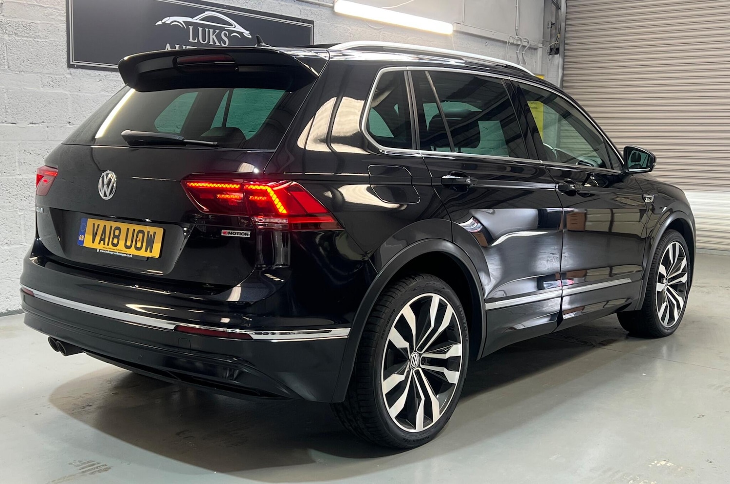 Used Volkswagen Tiguan for sale - 78135742: Photo 8