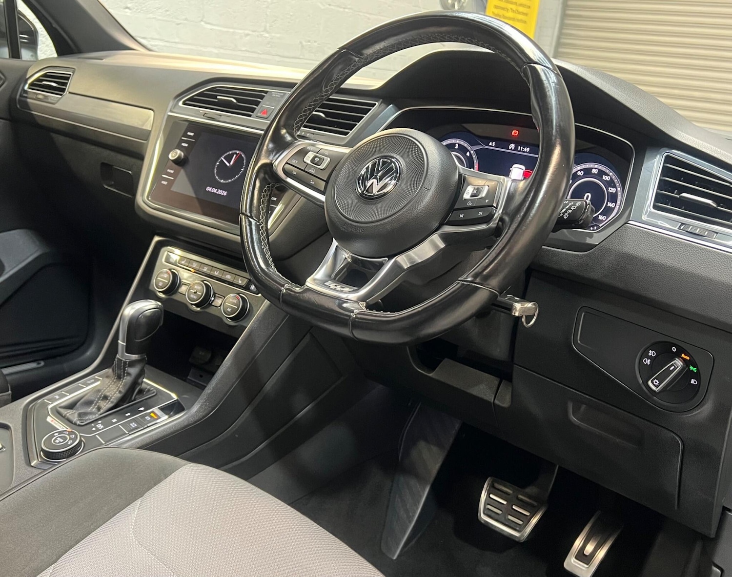 Used Volkswagen Tiguan for sale - 78135742: Photo 9