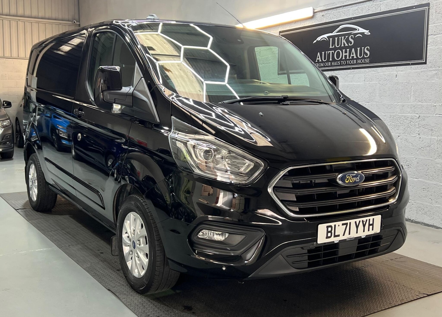 Used Ford Transit Custom 2022 for sale - 76440875: Photo 2