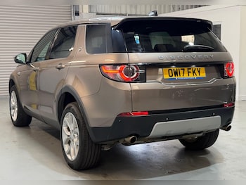 Used Land Rover Discovery Sport 2017 for sale - 79034217: Photo