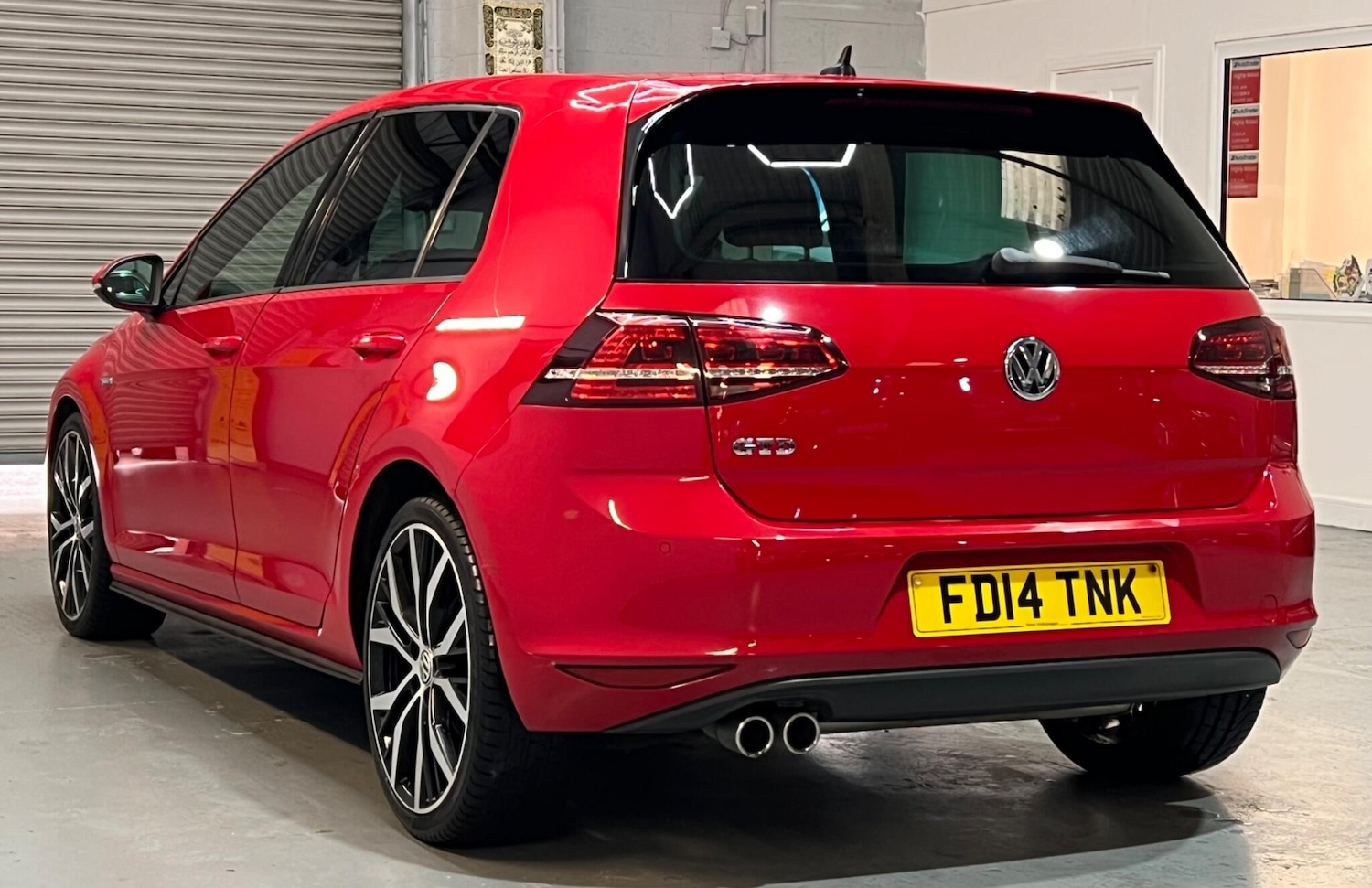 Used Volkswagen Golf 2014 for sale - 76850357: Photo 2