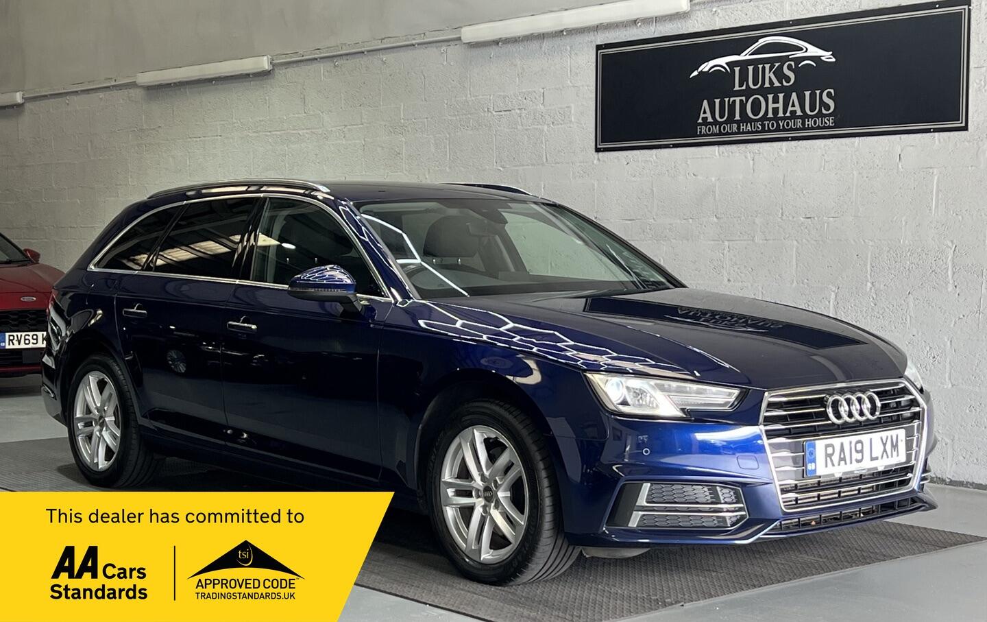 Used Audi A4 Avant 2019 for sale - 76041829: Photo 1