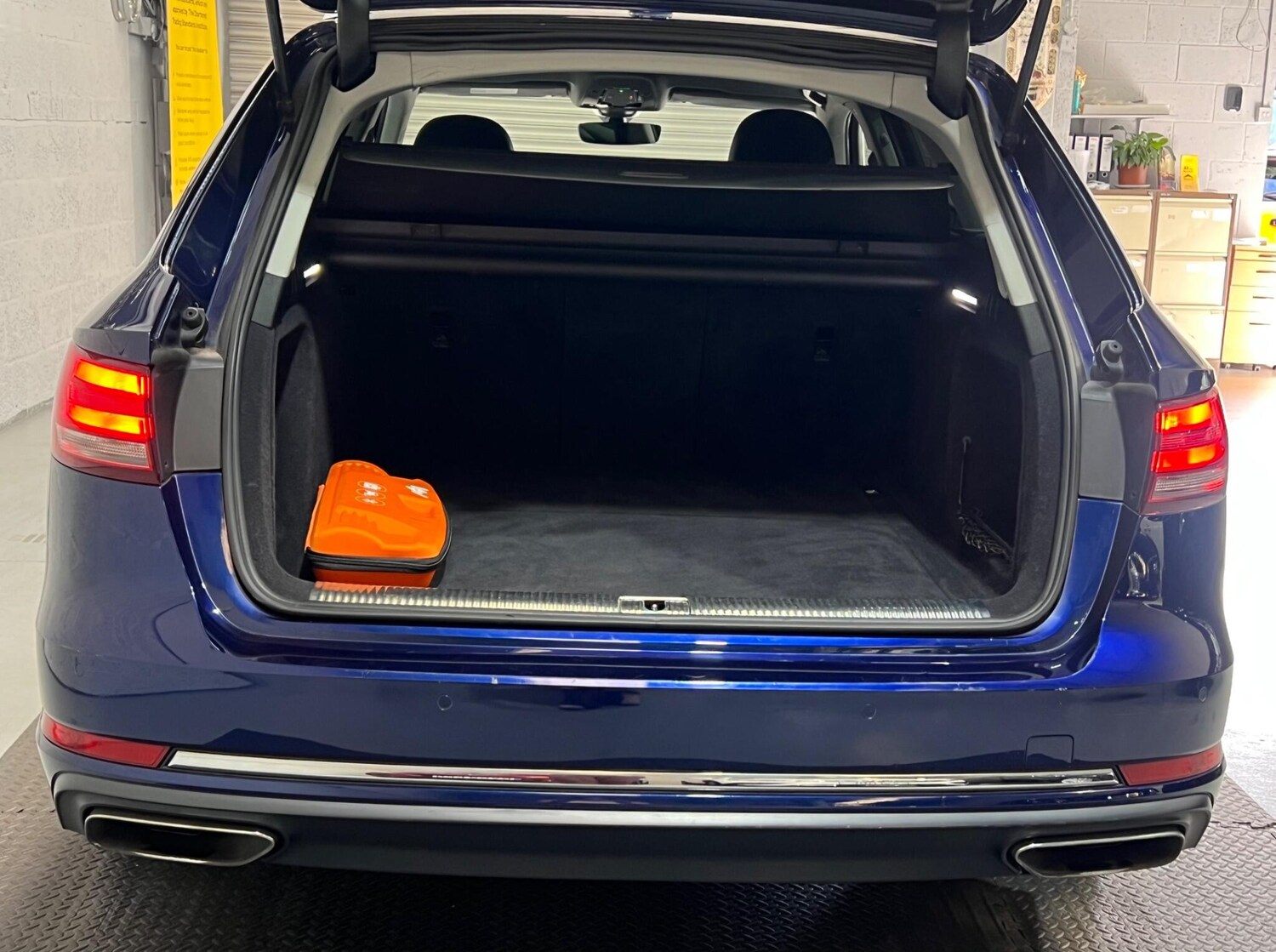 Used Audi A4 Avant 2019 for sale - 76041829: Photo 32