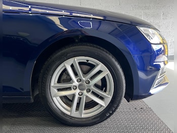 Used Audi A4 Avant 2019 for sale - 76041829: Photo