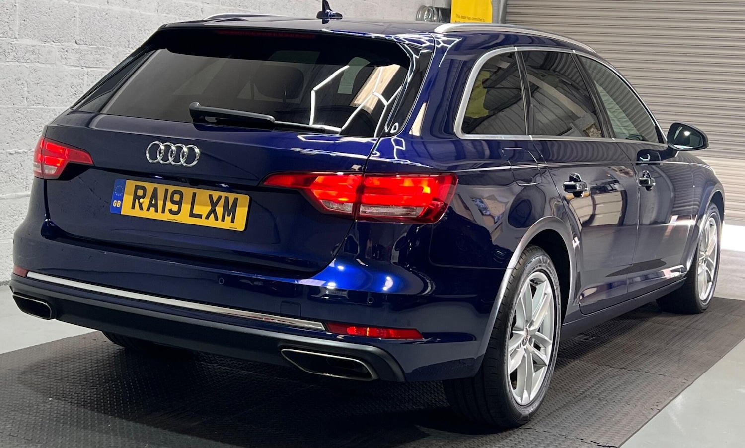 Used Audi A4 Avant 2019 for sale - 76041829: Photo 5