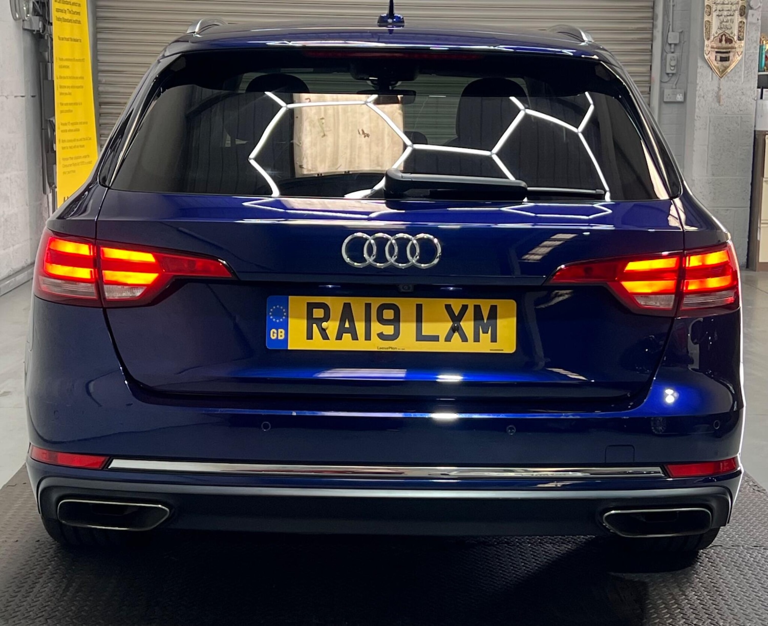 Used Audi A4 Avant 2019 for sale - 76041829: Photo 6