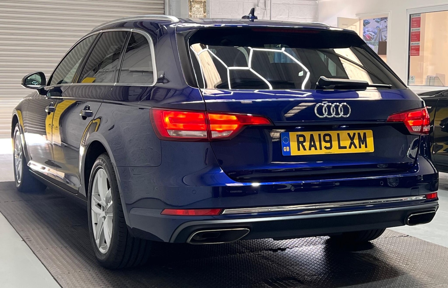 Used Audi A4 Avant 2019 for sale - 76041829: Photo 7