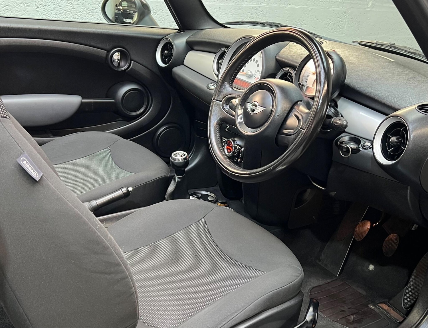 Used MINI Convertible 2011 for sale - 76440702: Photo 13