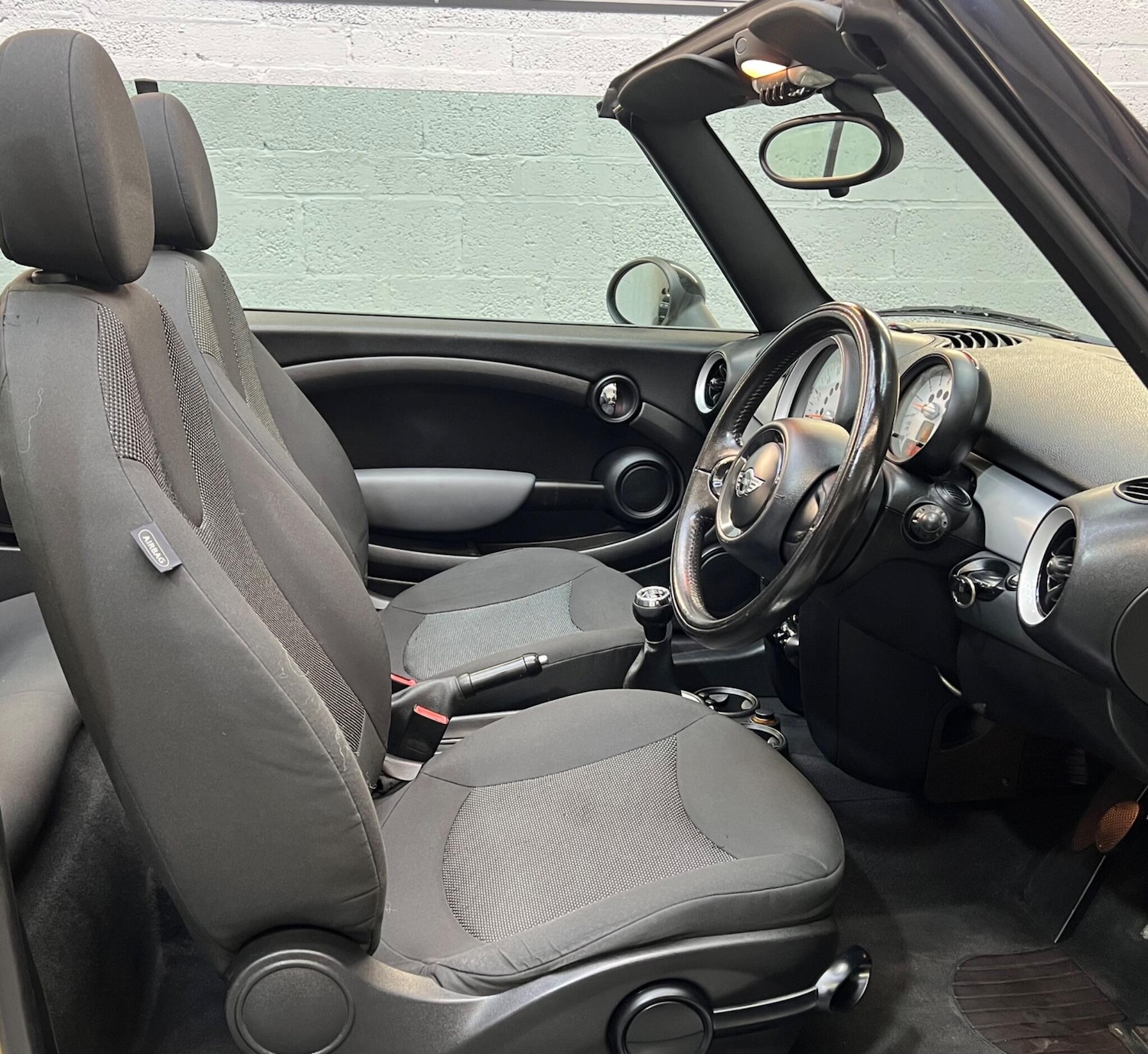 Used MINI Convertible 2011 for sale - 76440702: Photo 14