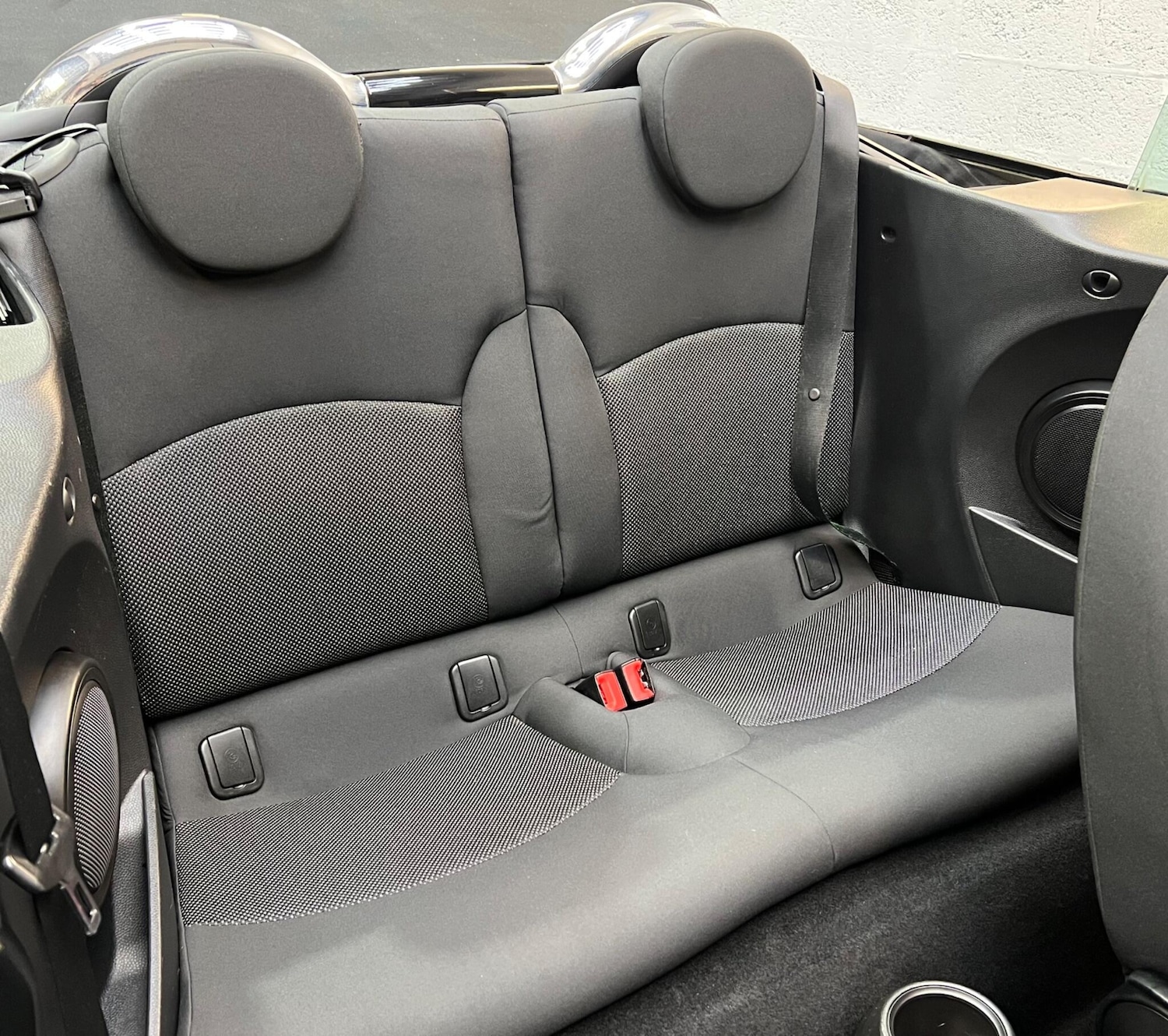 Used MINI Convertible 2011 for sale - 76440702: Photo 15