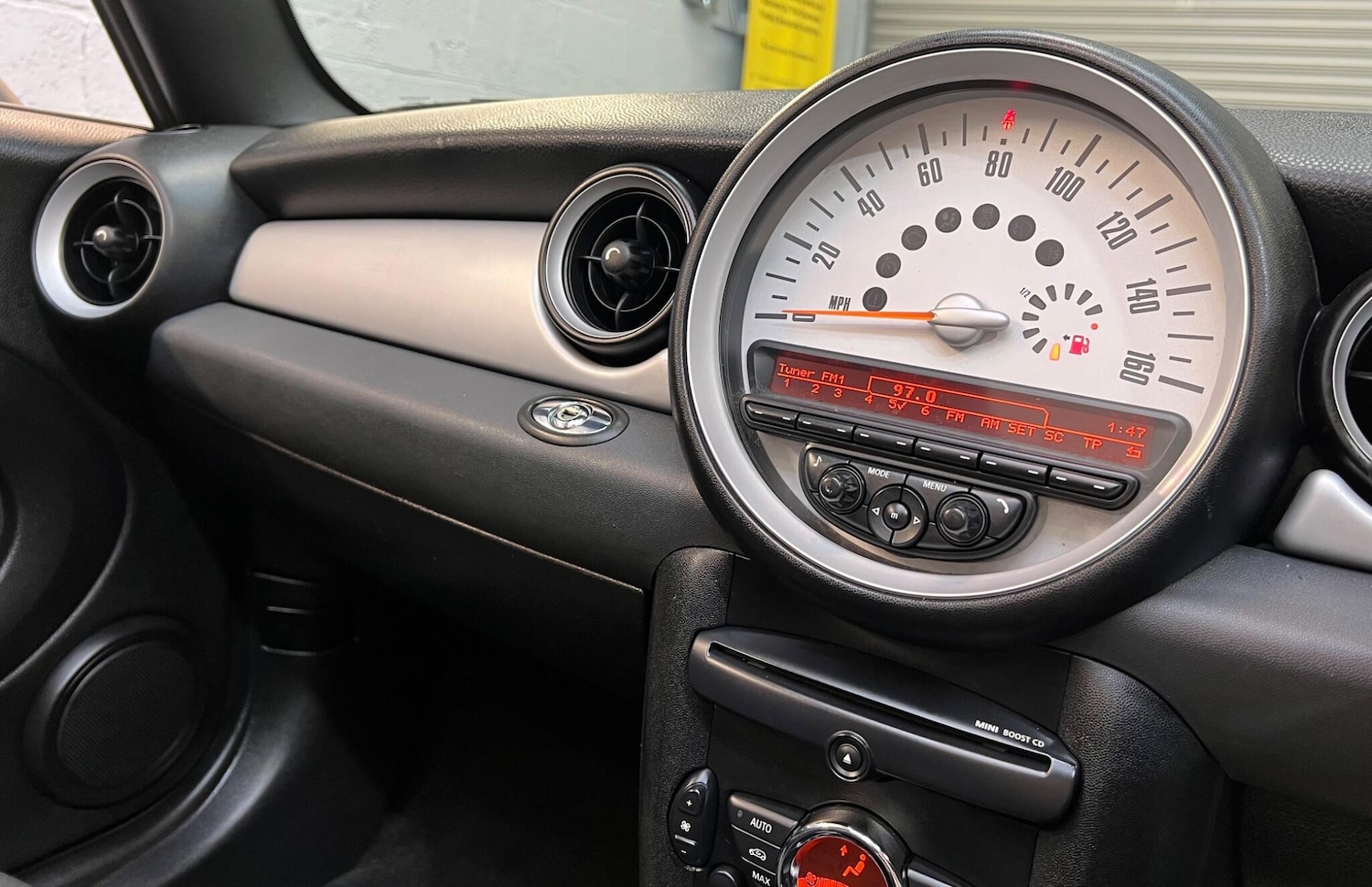 Used MINI Convertible 2011 for sale - 76440702: Photo 17