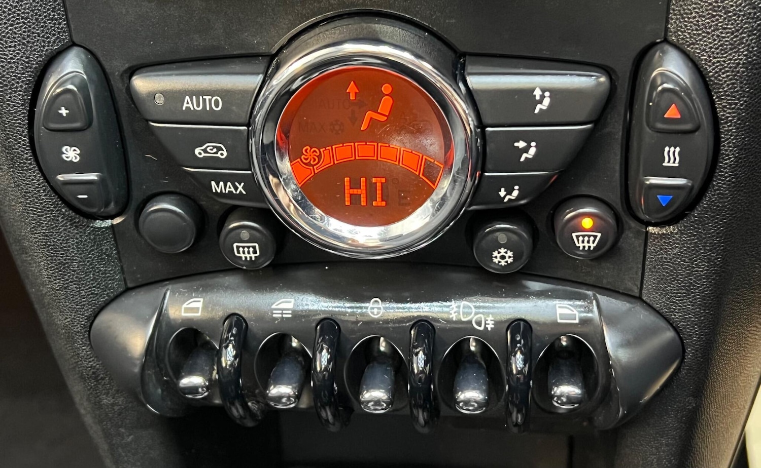 Used MINI Convertible 2011 for sale - 76440702: Photo 19