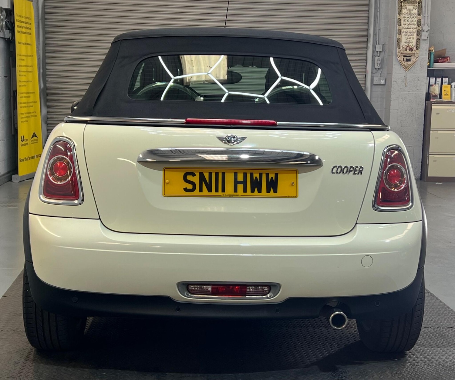 Used MINI Convertible 2011 for sale - 76440702: Photo 5