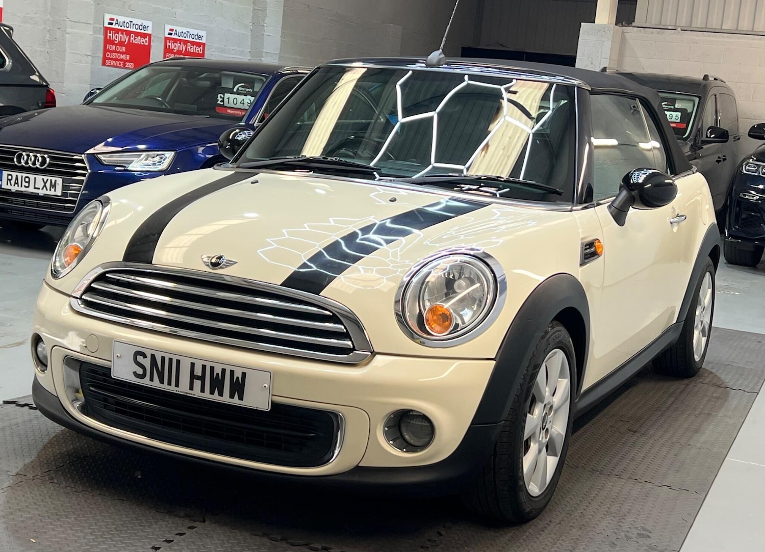 Used MINI Convertible 2011 for sale - 76440702: Photo 7