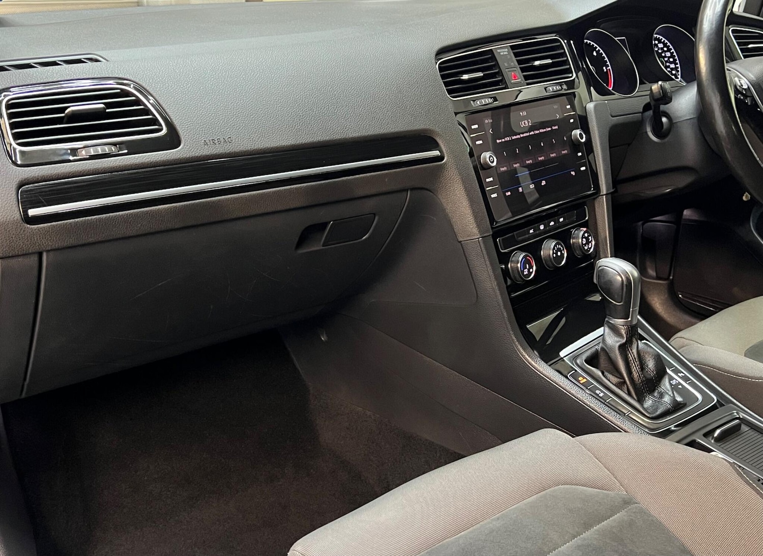 Used Volkswagen Golf 2017 for sale - 77793794: Photo 12