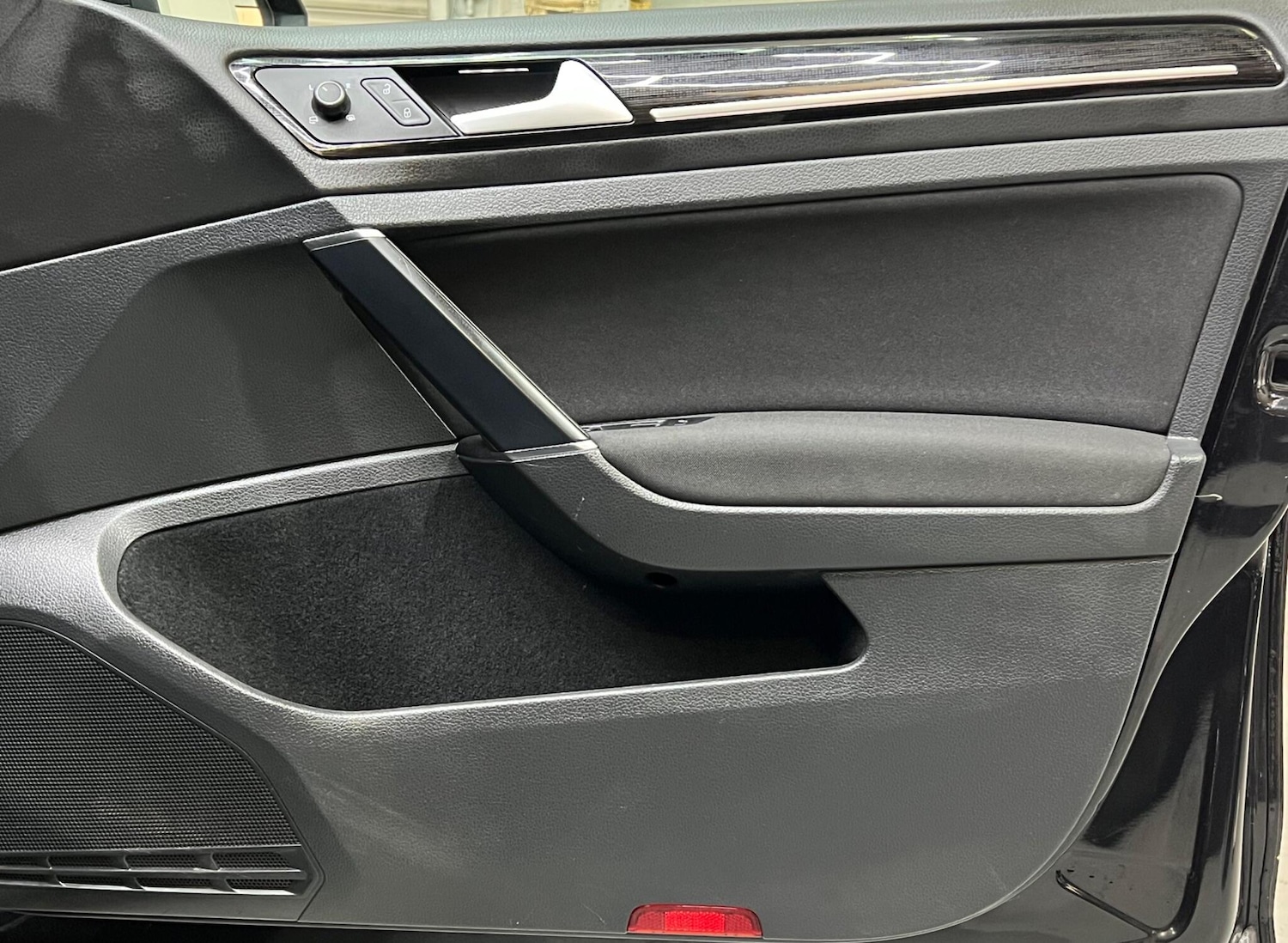 Used Volkswagen Golf 2017 for sale - 77793794: Photo 25