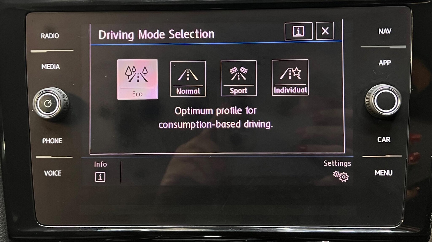 Used Volkswagen Golf 2017 for sale - 77793794: Photo 35