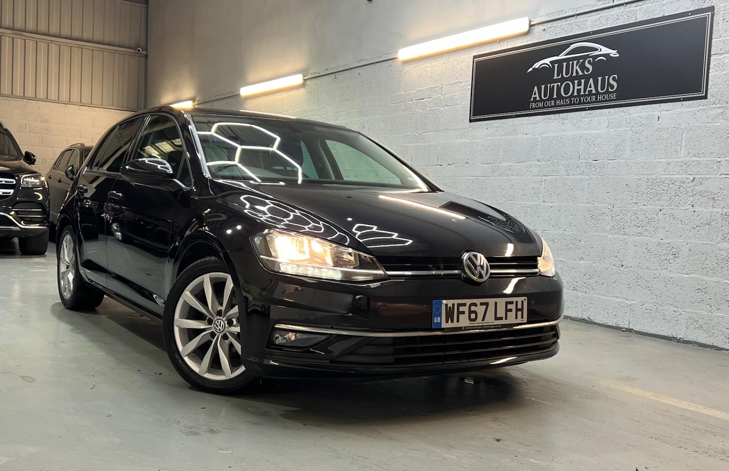 Used Volkswagen Golf 2017 for sale - 77793794: Photo 5