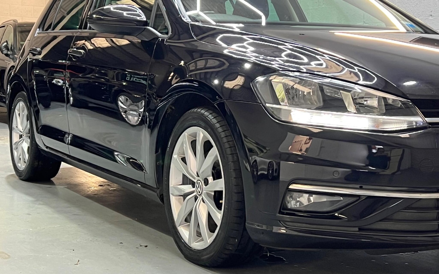 Used Volkswagen Golf 2017 for sale - 77793794: Photo 6