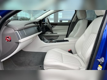 Used Jaguar XF 2017 for sale - 75484166: Photo