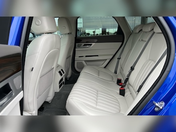 Used Jaguar XF 2017 for sale - 75484166: Photo