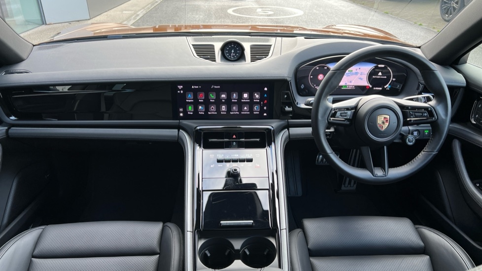 Used Porsche Panamera 2024 for sale - 76873708: Photo 11