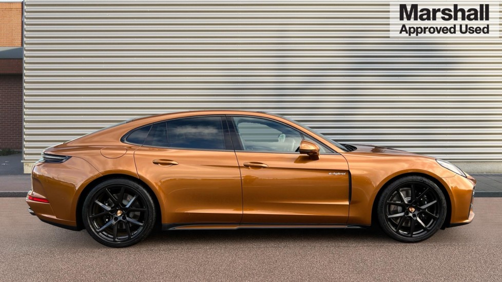 Used Porsche Panamera 2024 for sale - 76873708: Photo 2