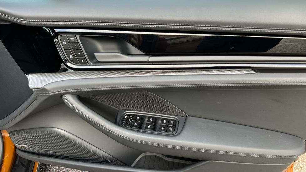 Used Porsche Panamera 2024 for sale - 76873708: Photo 30