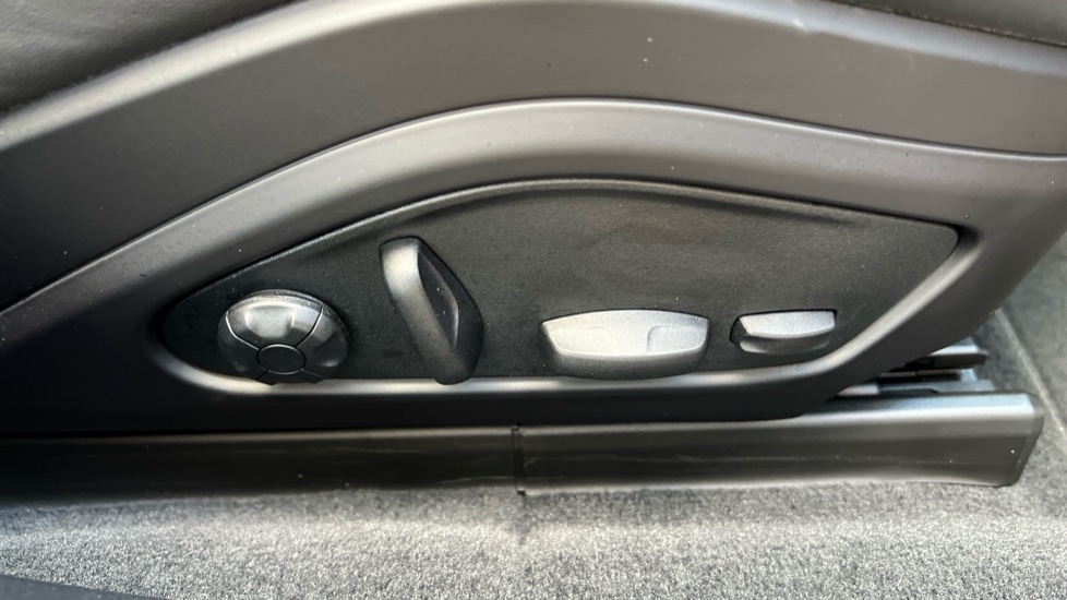 Used Porsche Panamera 2024 for sale - 76873708: Photo 32