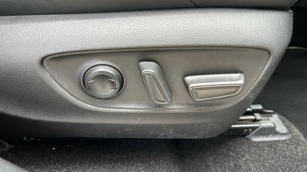 Used Toyota RAV4 2021 for sale - 75484161: Photo 32