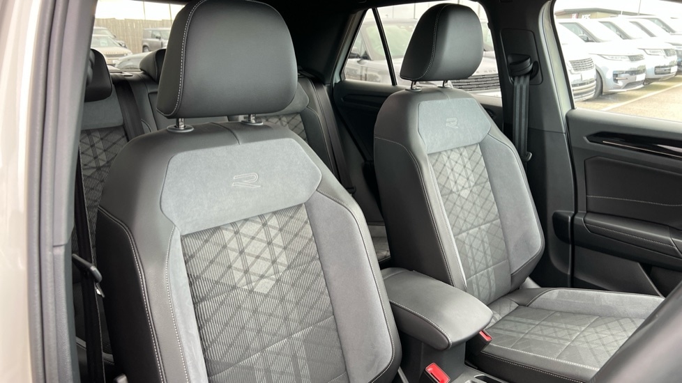 Used Volkswagen T-Roc 2023 for sale - 76575075: Photo 41