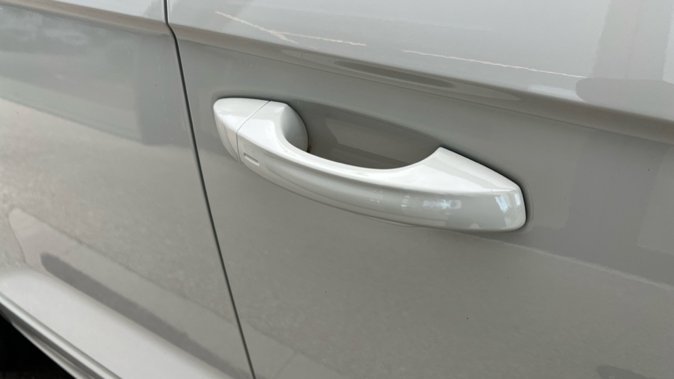 Used Volkswagen T-Roc 2023 for sale - 76575075: Photo 46