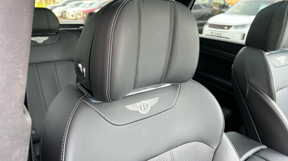 Used Bentley Bentayga 2019 for sale - 76941099: Photo 44