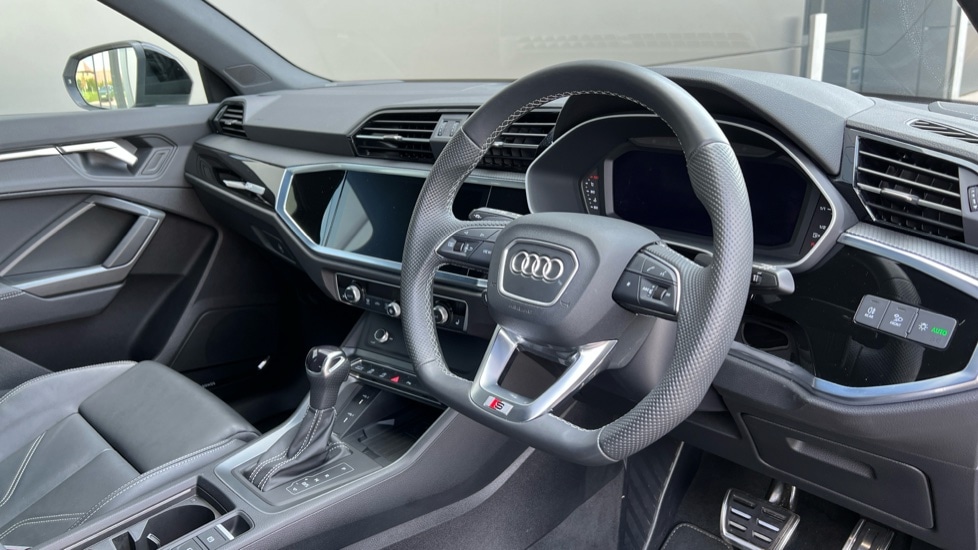 Used Audi Q3 2024 for sale - 76868956: Photo 9