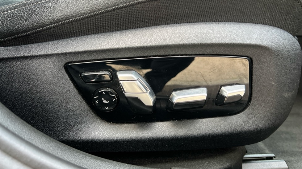 Used BMW 5 Series 2017 for sale - 76350725: Photo 32