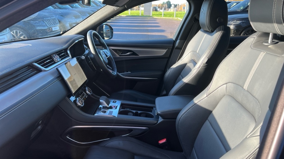 Used Jaguar F-Pace 2022 for sale - 76873744: Photo 3