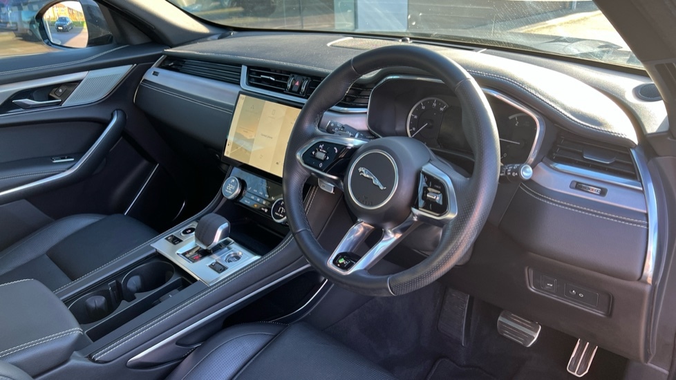 Used Jaguar F-Pace 2022 for sale - 76873744: Photo 32