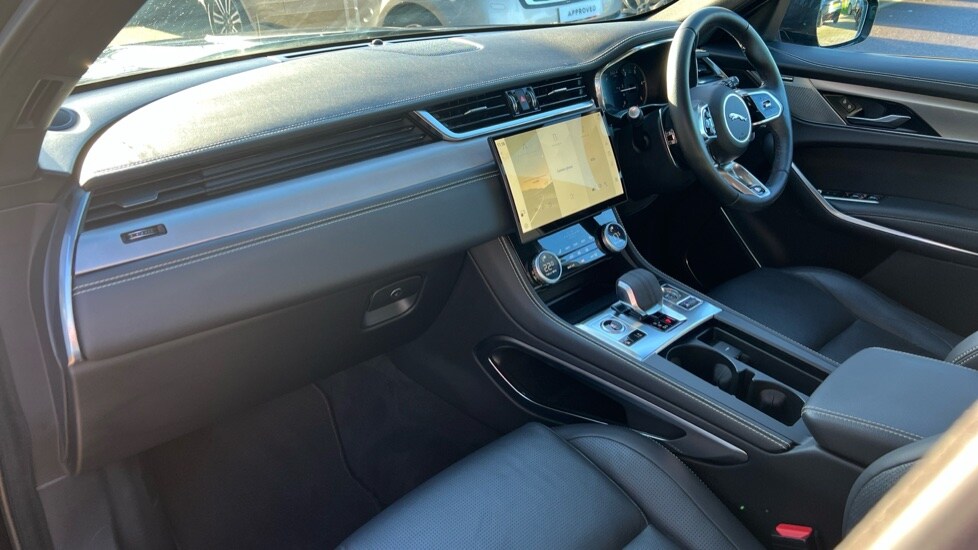 Used Jaguar F-Pace 2022 for sale - 76873744: Photo 33