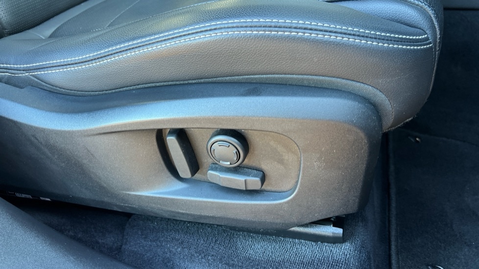 Used Jaguar F-Pace 2022 for sale - 76873744: Photo 36