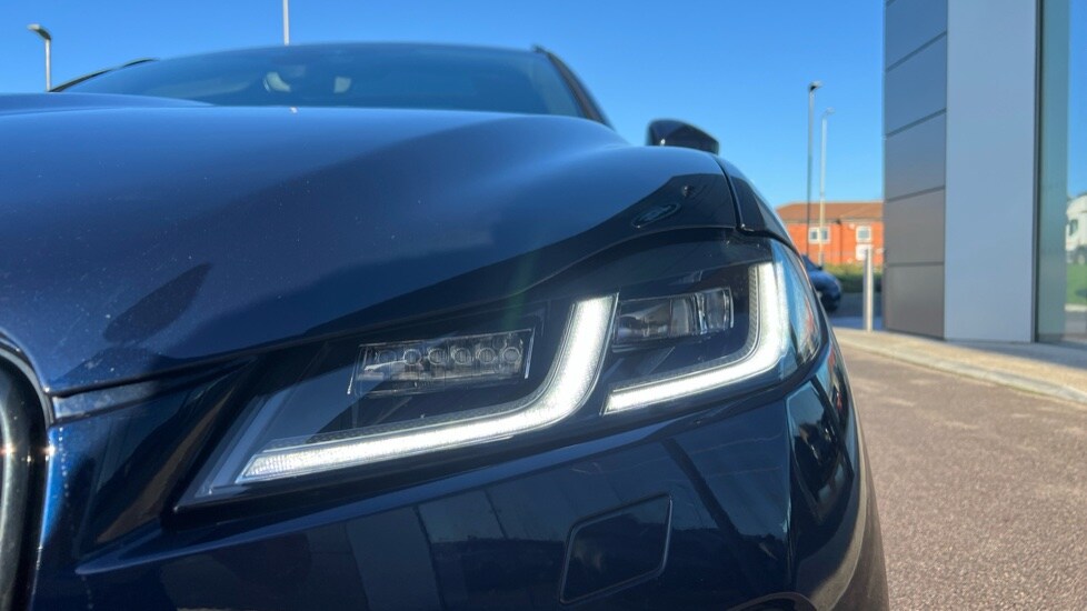 Used Jaguar F-Pace 2022 for sale - 76873744: Photo 41