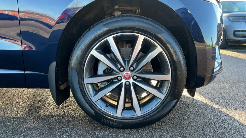 Used Jaguar F-Pace 2022 for sale - 76873744: Photo 8