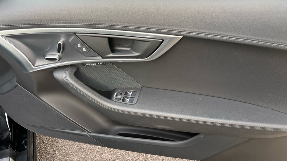 Used Jaguar F-Type 2020 for sale - 76589832: Photo 24